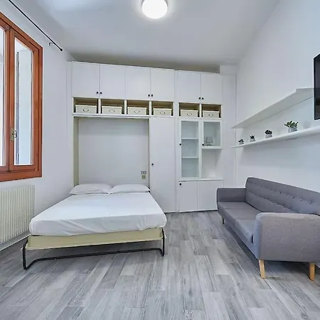 Apartment Flat Number 11 Milan